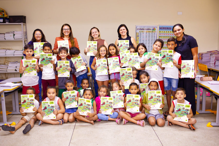 São José da Lagoa Tapada reforça educação com entrega de material didático complementar do Alfabetiza Mais Paraíba